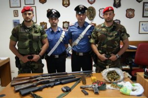Armi e droga sequestrati dai carabinieri a San Luca