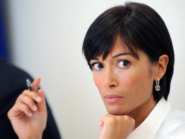 Violenza Sulle Donne Mara Carfagna in Tante Rischiano La Vita Bene 