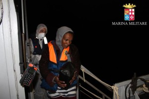 Immigrazione: Marina, tra ieri e oggi soccorsi 2000 migranti