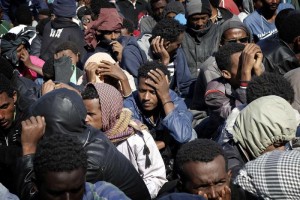 Immigrazione:da notte soccorsi 1200 migranti a sud Lampedusa