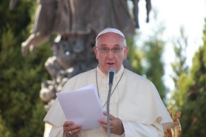 Papa: davanti a popolo chiedo perdono per abusi clero