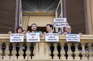 Pensioni Salvini in protesta - foto LaPresse