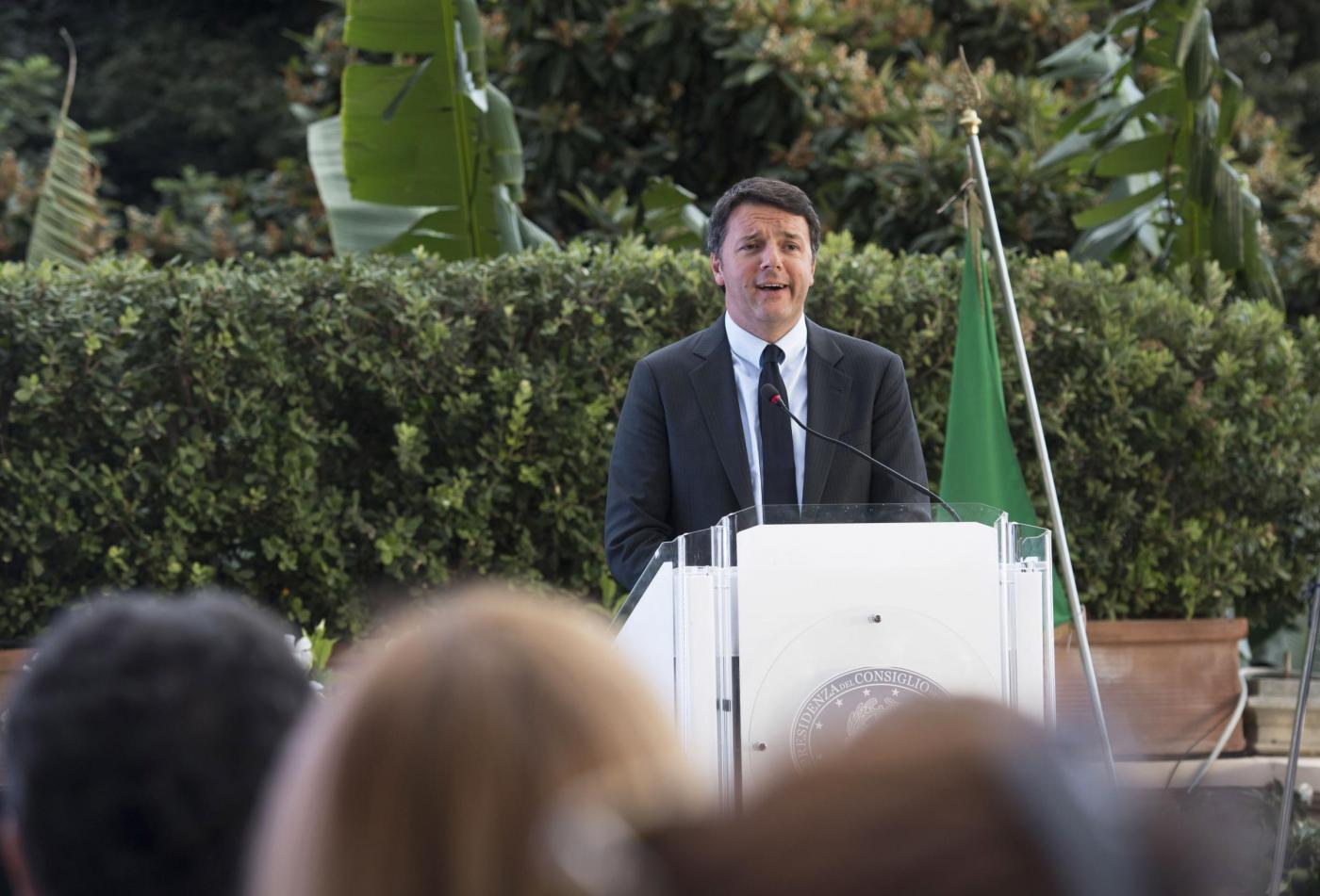 Messina, Renzi in grande ritardo: il premier è ancora a Taormina! Si ... - Stretto web