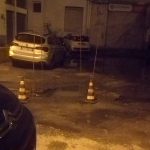 Auto finisce dentro voragine a Santa Caterina Reggio Calabria