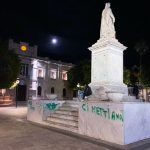 vandalizzata piazza italia