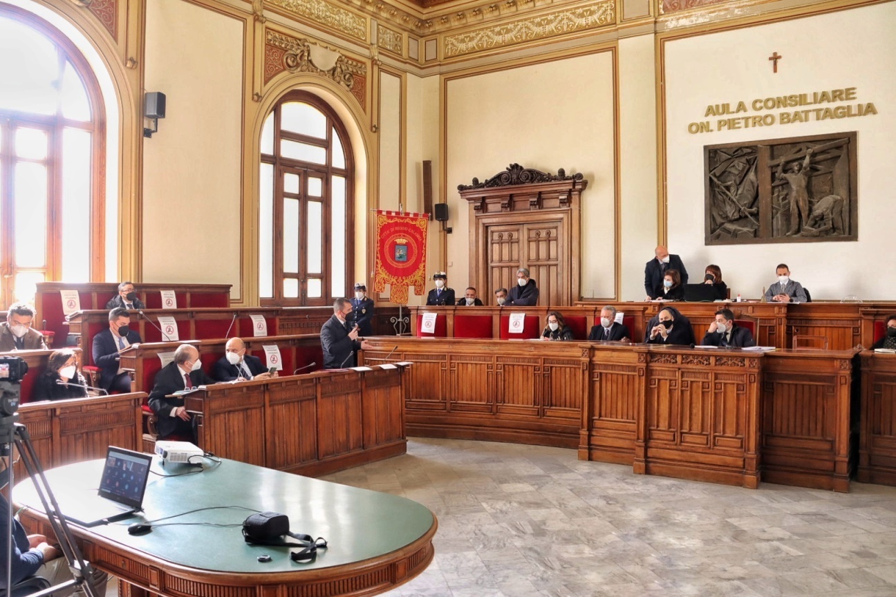 Reggio Calabria Il Consiglio Comunale Rende Omaggio Alla Piccola 