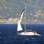 Barca a vela Stretto mare Lungomare Reggio Calabria