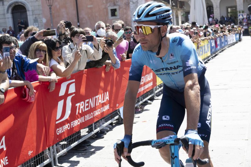Giro d’Italia, è durissima sul Menador! Trionfa Buitrago: Nibali 5°, Pozzovivo resiste in top 10 | CLASSIFICA