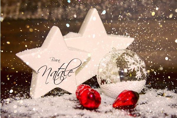 Buon Natale Glitter.25 Dicembre Buona Feste E Buon Natale 2019 Ecco Le Frasi Piu Belle Per Gli Auguri Su Facebook E Whatsapp Stretto Web