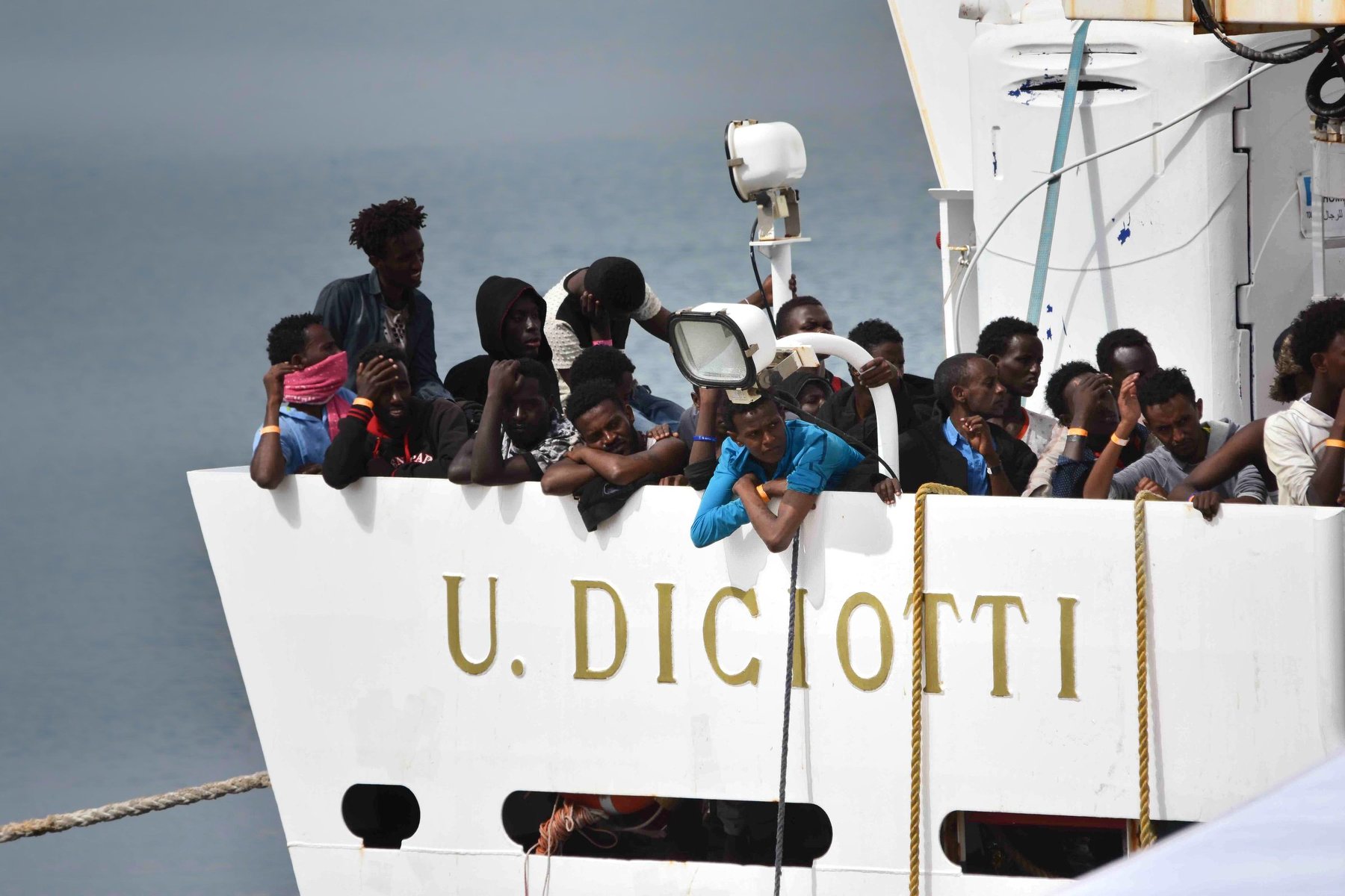 Risultati immagini per welcome in italia migranti  a catania