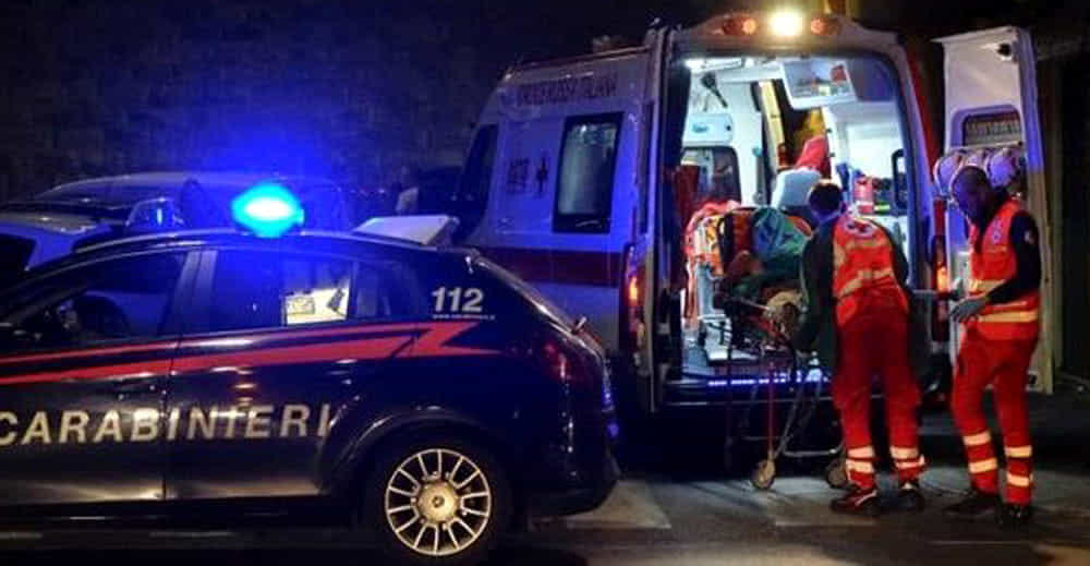 carabinieri ambulanza incidente notte