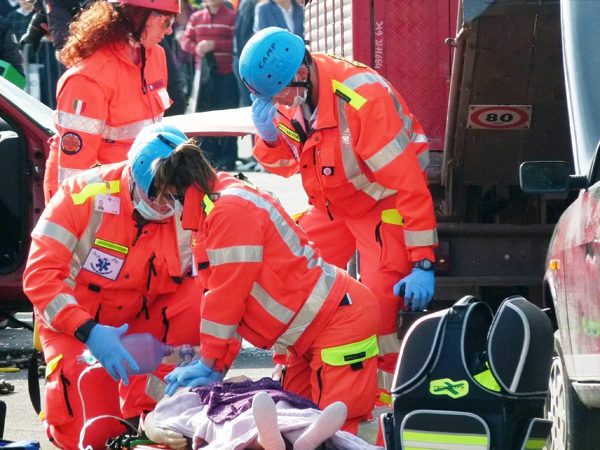 ambulanza soccorritori 118