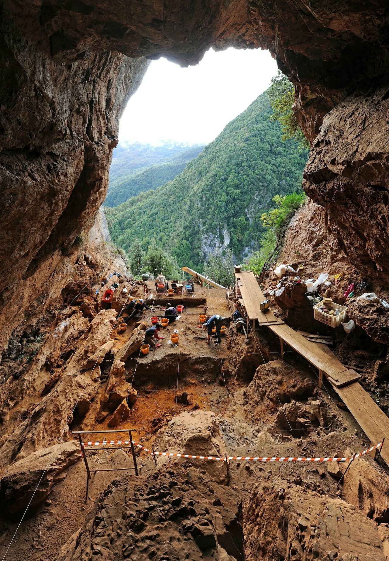 Campagna scavi Grotta della Monaca ottobre 2010