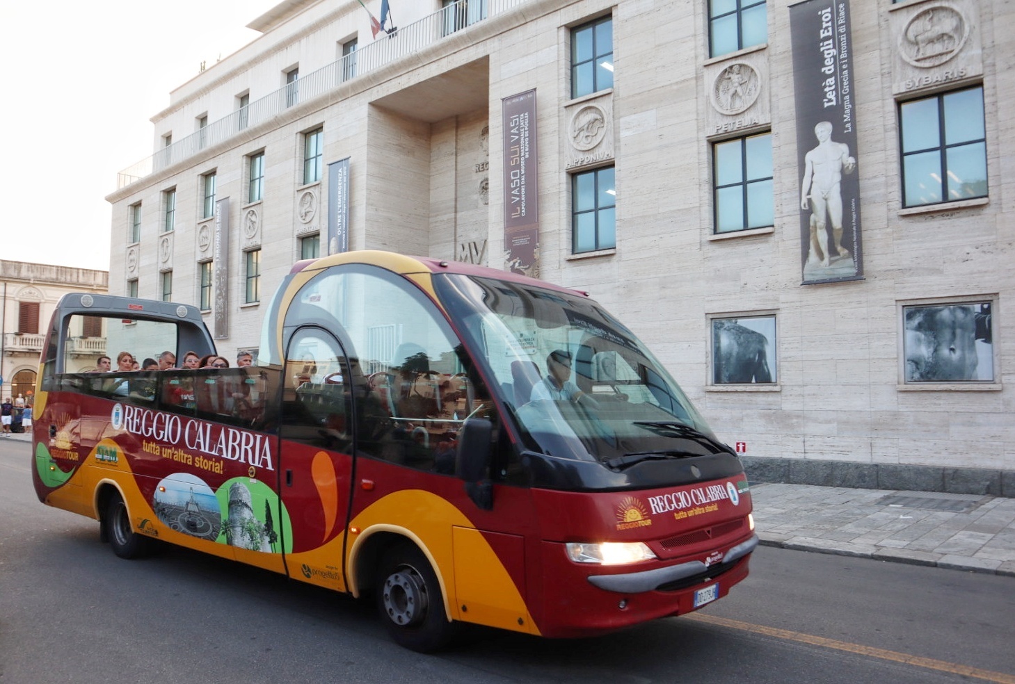 bus turistico reggio calabria museo nazionale