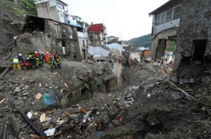 disastri MESSINA: BILANCIO VITTIME A 20 MA SI CERCA NEL FANGO