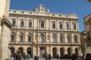 palazzo-municipale-caltagirone-470x313