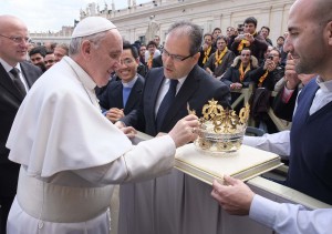 Papa Francesco  Michele Affidato e don Luigi Valente