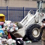 RIFIUTI: ESERCITO A CASTELLAMMARE COME AD HAITI CON MEZZI UN