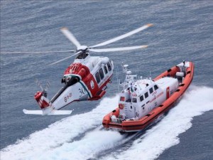 IMMIGRAZIONE: FOTO ELICOTTERO E MOTOVEDETTA GUARDIA COSTIERA