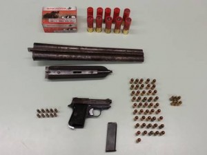Armi:deteneva illegalmente pistola e munizioni,arrestato
