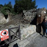 Pompei: altro crollo, giù muro di bottega chiusa