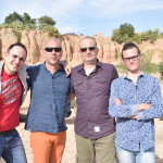 Scordo con gli altri concorrenti del reality. I quattro si sono sfidati nel deserto marocchino per vincere la mano decisiva che ha regalato a due di loro l'accesso nella Casa degli Assi (1)