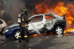 auto incendiata