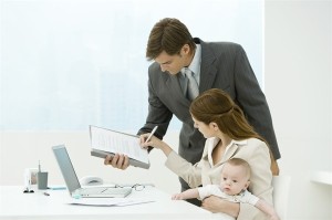 donna lavoro bambino