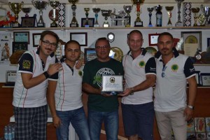 Percorre in Vespa 11 mila chilometri per raggiungere Capo Nord, premiato con targa