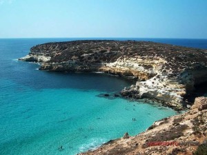 Lampedusa, la spiaggia dell'Isola dei conigli
