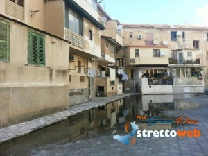 Fogna a cielo aperto (5)