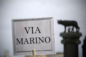 Manifestazione contro Marino - foto LaPresse