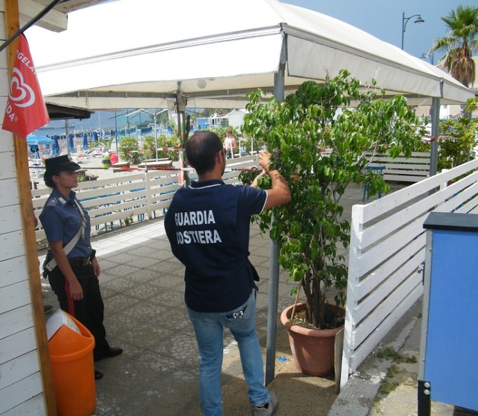 Reggio: sequestrato un altro stabilimento balneare sul lungomare di ...