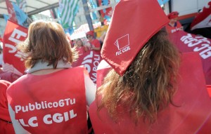 manifestazione FP-Cgil (LaPresse)