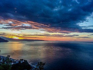Stretto di Messina tramonto foto Eolie Bagnara Calabria Sicilia