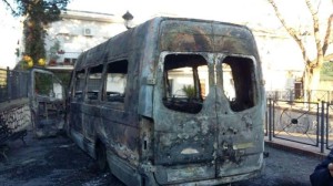 scuolabus bruciato