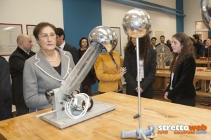 laboratorio fisica liceo da vinci lucia votano (18)