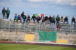 Anche a Noto supporters neroverdi presenti (foto di Salvatore La Marca).