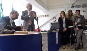 Teti_Mileto_Putrino_Benedetto_Salerno_ITIS_Caffé letterari 2016_VitoTeti_TerraInquieta_29_04_2016DSC_0338