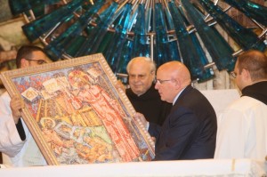 accensione lampada votiva santuario paola - 10