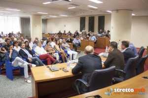 Centrodestra sala levato regione 341