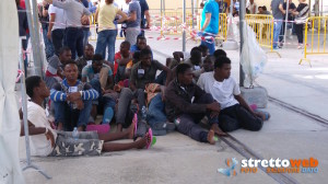 Sbarco migranti Reggio Calabria001