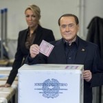 Referendum - Silvio Berlusconi al seggio elettorale
