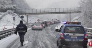 neve-autostrada-polizia1