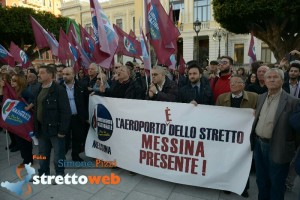 protesta aeroporto dello stretto28