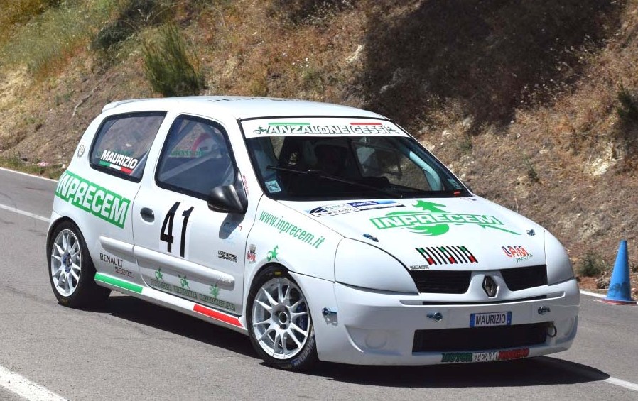AB Maurizio Anzalone (Renault Clio Rs K) – ph Mario Gallà