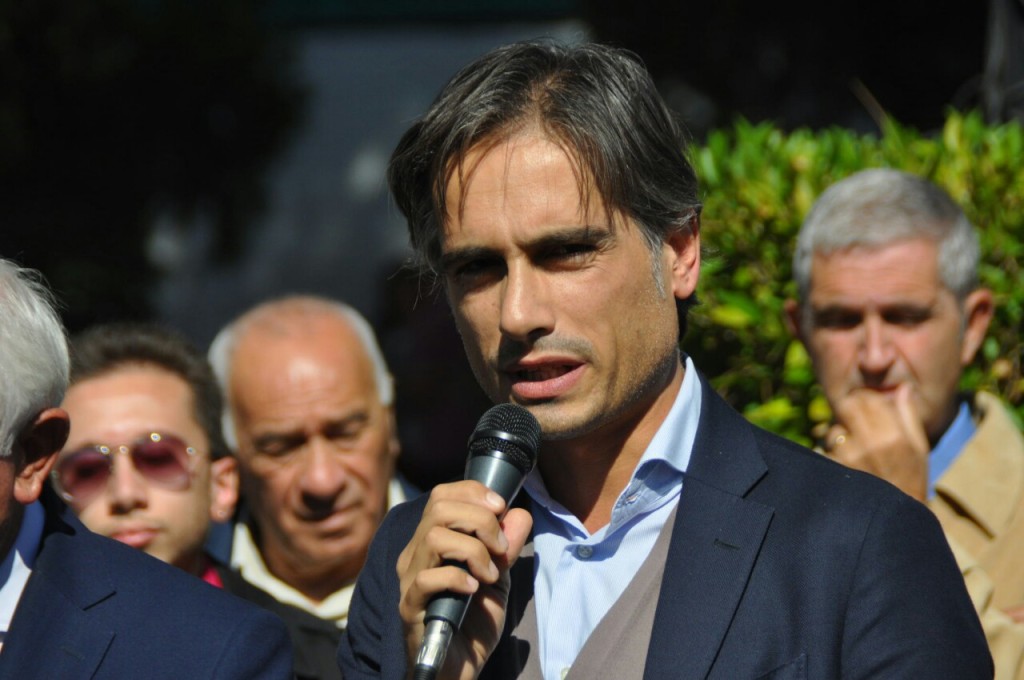 intitolazione via travia