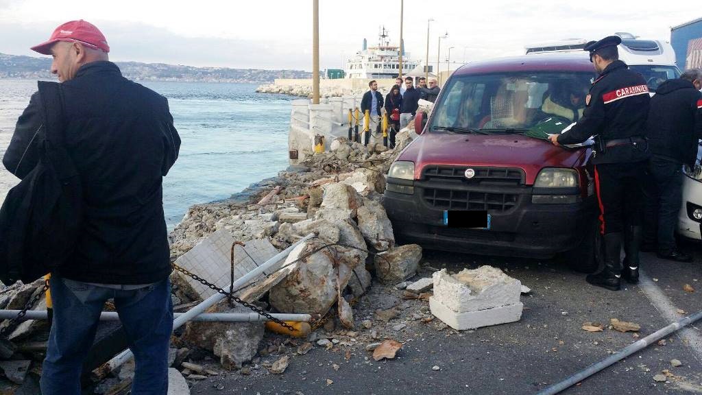 incidente traghetto villa san giovanni (1)