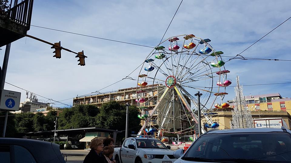 ruota panoramica messina piazza cairoli (1)
