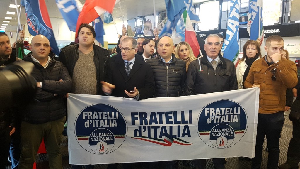 aeroporto dello stretto fratelli d'italia